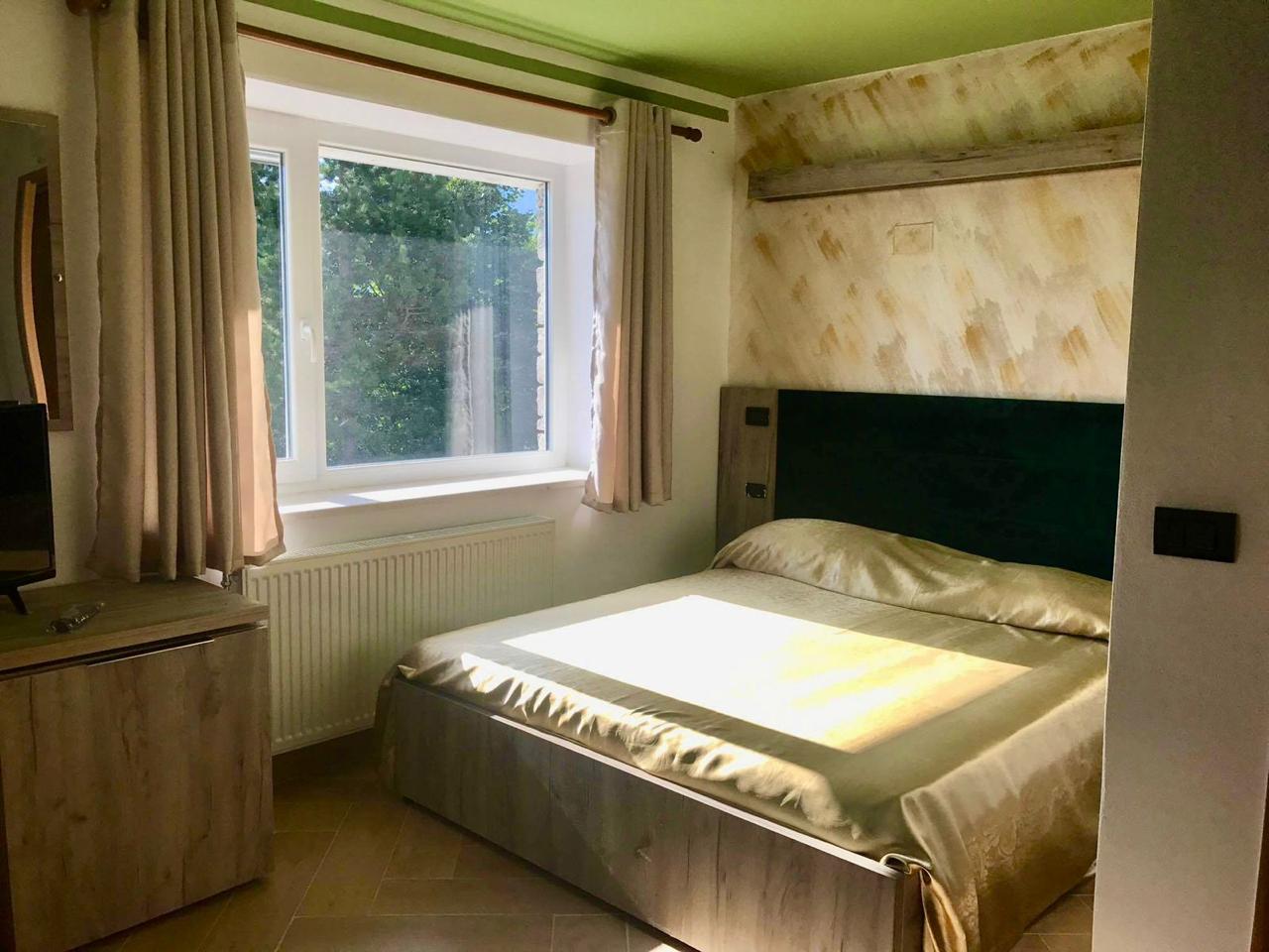 Double Room — Dhoma Dopio
